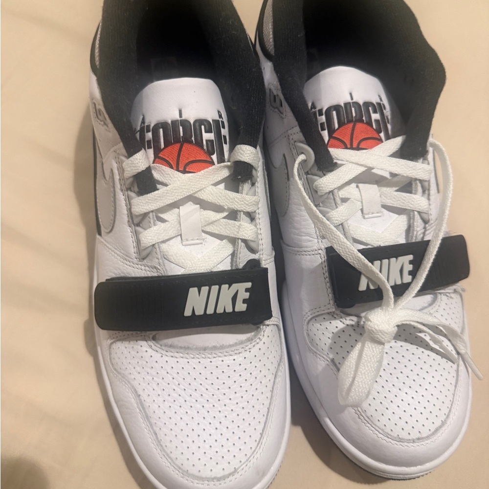 Nike Men's White and Black Strap Sneakers - Picture 2 of 3
